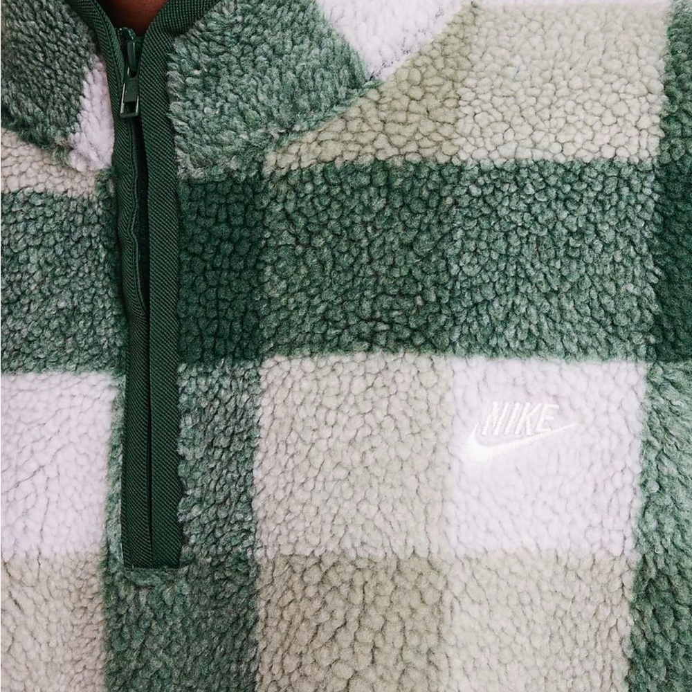 Nike | The Nike Club Men's Winterized Half-Zip in Green/White (Small) - Picture 12 of 13